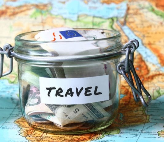 Pengalaman Membeli Tiket Pesawat untuk Anak