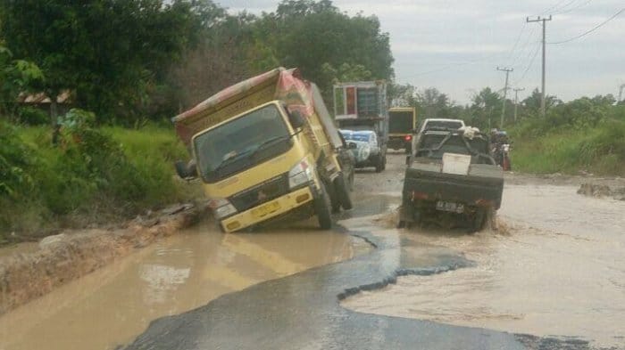 Ganti Rugi kecelakaan Karena Jalan Rusak